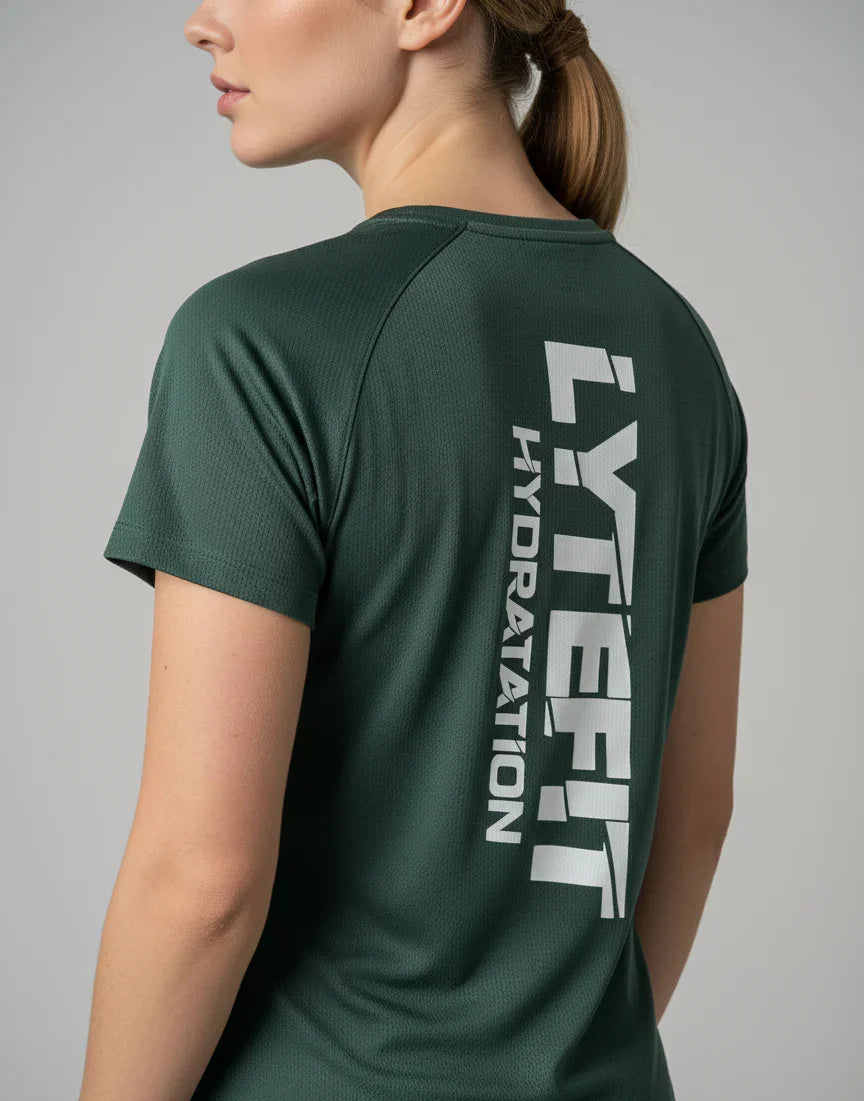 T-shirt technique Lytefit femme vert forêt - Vue de dos avec logo - Coupe ajustée sport